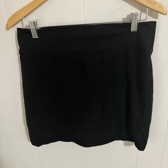 Cotton On Black Mini Skirt - Picture 1 of 3